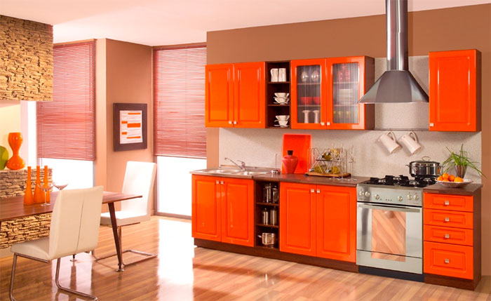Яркий интерьер кухни оранжевого цвета