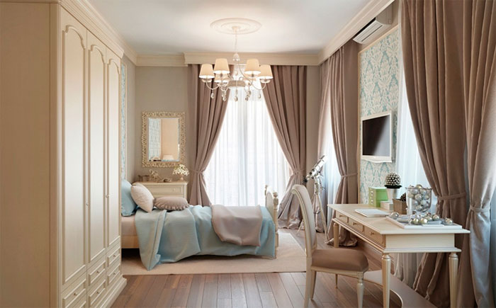 В спальне в классическом стиле