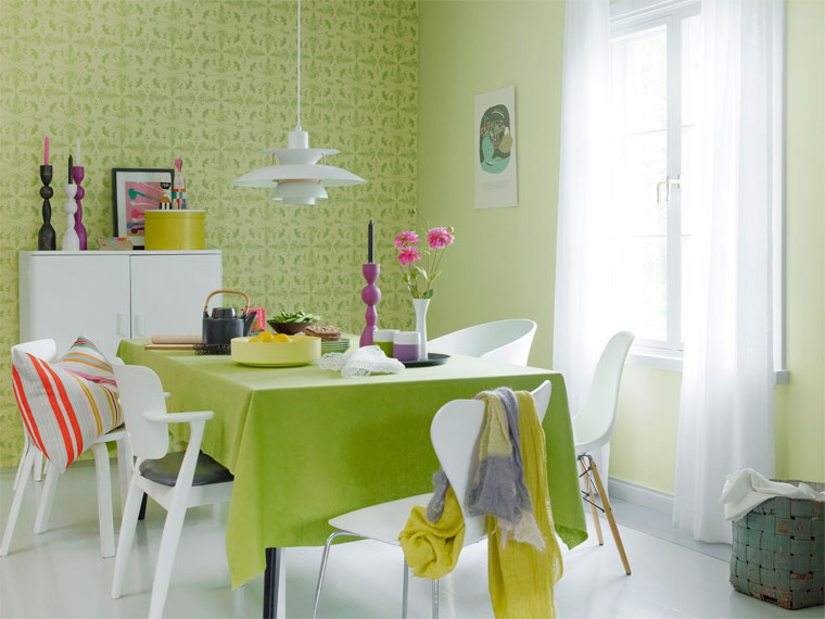 Белая мебель зеленые стены